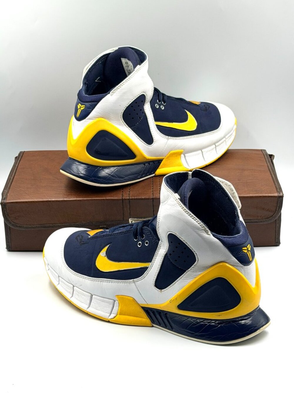 Vintage - Kobe Nike Air Zoom Huarache 2K5 - Picture 10 of 10